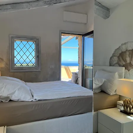 Апартаменты Stylisch Penthouse With Captivating View Порто-Черво